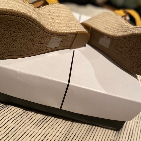 Dolce Vita Shayla Honey Suede W Size 10 - Picture 4 of 4